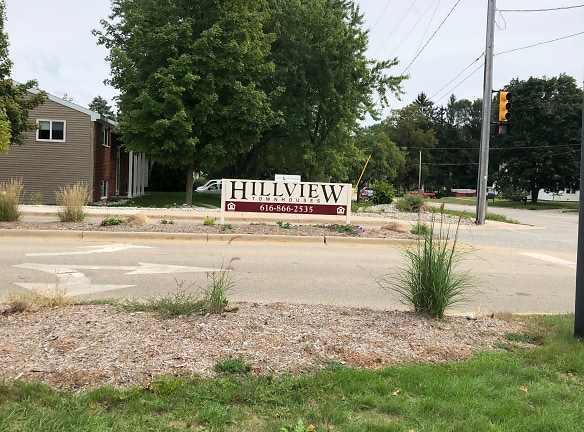 Hillview Townhouses And Apartments - Rockford, MI