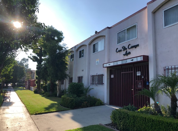 Casa Decanoga Apartments - Winnetka, CA