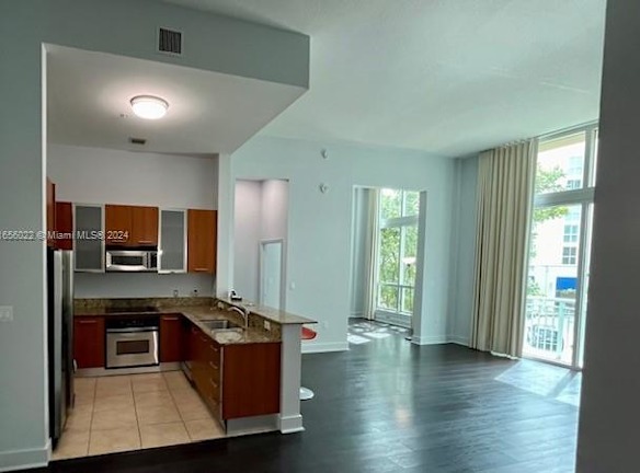 9055 SW 73rd Ct unit 207 - Miami, FL