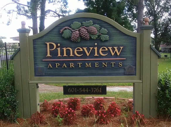 Pineview Apartments - Hattiesburg, MS