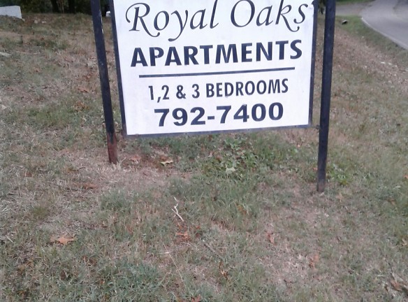 Royal Oaks Apartments - Ashland City, TN