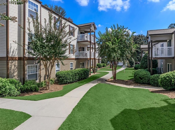 400 Winchester Apartments - Atlanta, GA