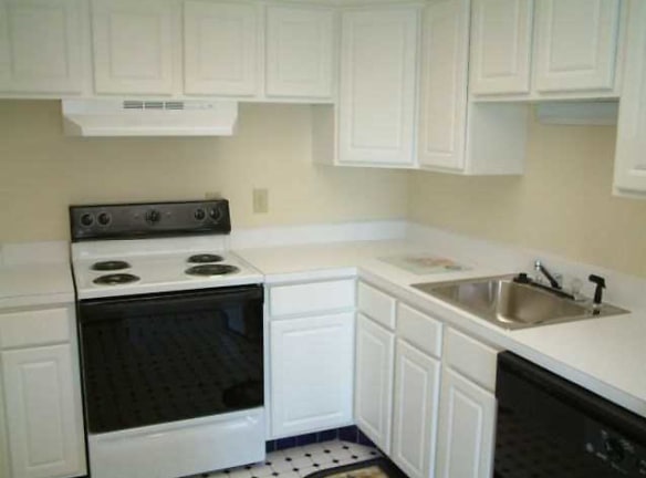 Clifton Park & Clifton House Apartments - Cleveland, OH