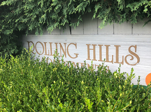 Rolling Hills Apartments - Zion, IL