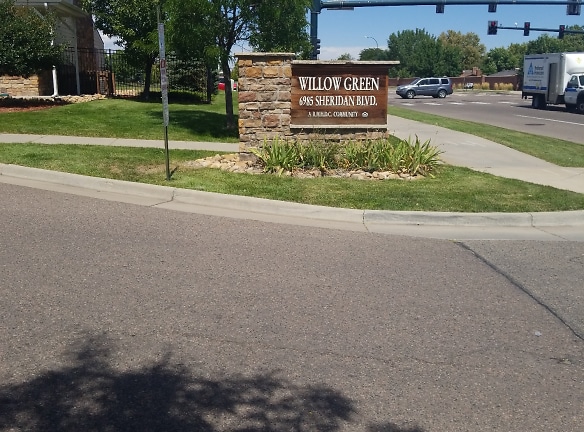 Willow Green Townhomes Apartments - Arvada, CO