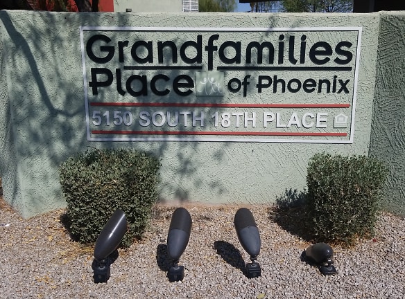 Grandfamilies Place Of Phoenix Apartments - Phoenix, AZ
