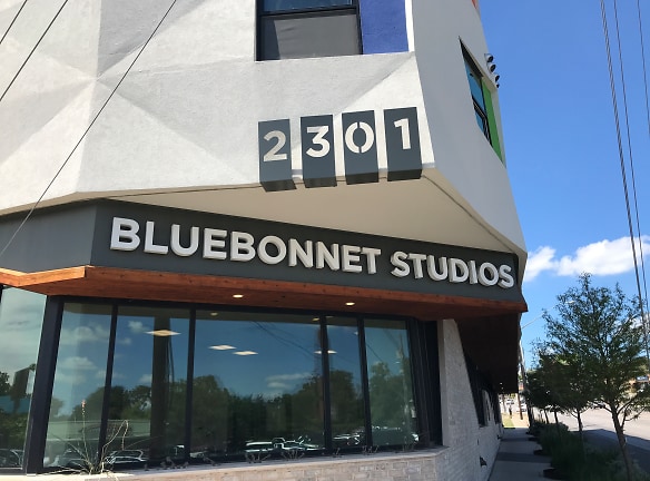 Bluebonnet Studios Apartments - Austin, TX