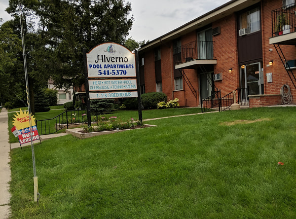 Alverno Pool Apts Apartments - Milwaukee, WI