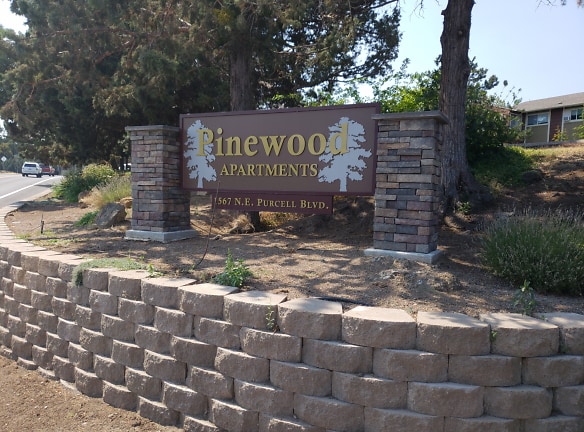 Pinewood Apartments - Bend, OR
