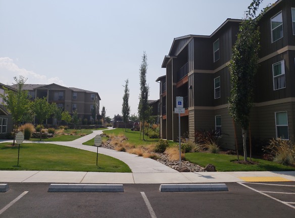 Boulder Pointe Apartments - Bend, OR