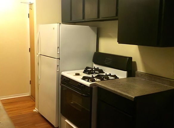 6201 N Kenmore Ave unit 304 - Chicago, IL