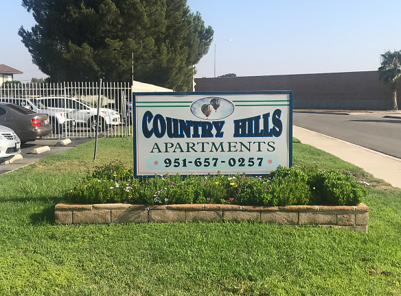 Country Hills Apartments - Perris, CA