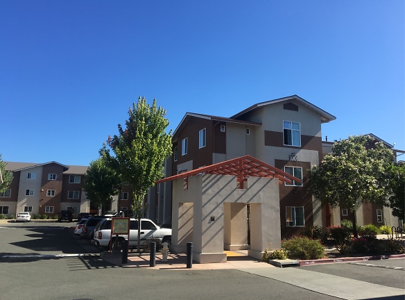 Rowan Court Apartments - Santa Rosa, CA