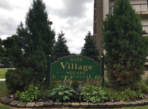 Village Square Apartments - Williamsville, NY