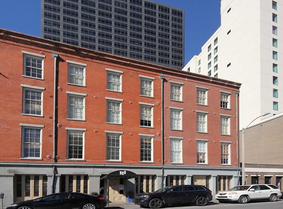 521 Tchoupitoulas Furnished Corporate Apartments - New Orleans, LA