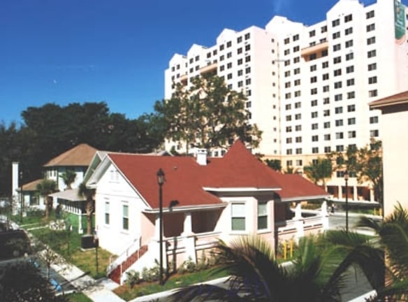 Miami River Park Apartments - Miami, FL