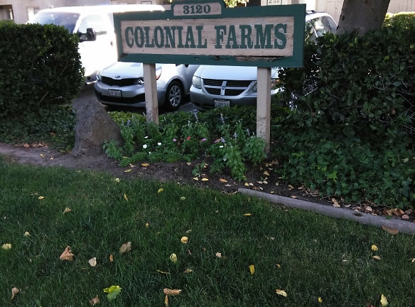 Colonial Farms Apartments - Modesto, CA