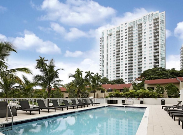 River Oaks Marina & Tower - Miami, FL