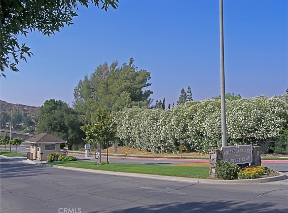 19021 Ave Of The Oaks - Santa Clarita, CA
