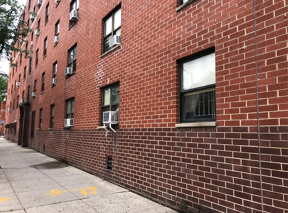 Berry South 9Th Street Apartments - Brooklyn, NY