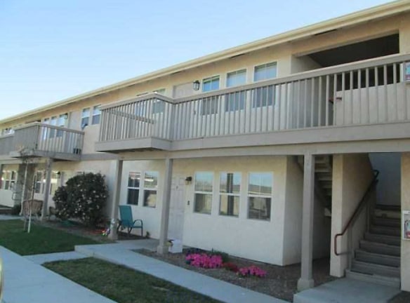 Hanford Apartments - Hanford, CA