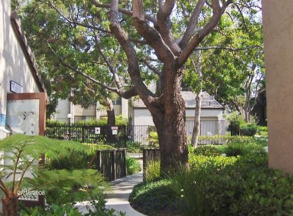 Huntington Lakes Apartment Homes - Huntington Beach, CA