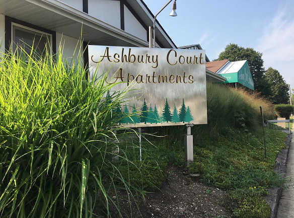Ashbury Court Apartments - Dekalb, IL