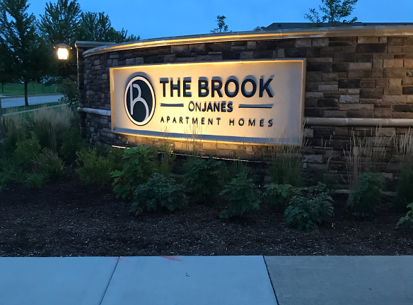 The Brook On Janes Apartments - Bolingbrook, IL