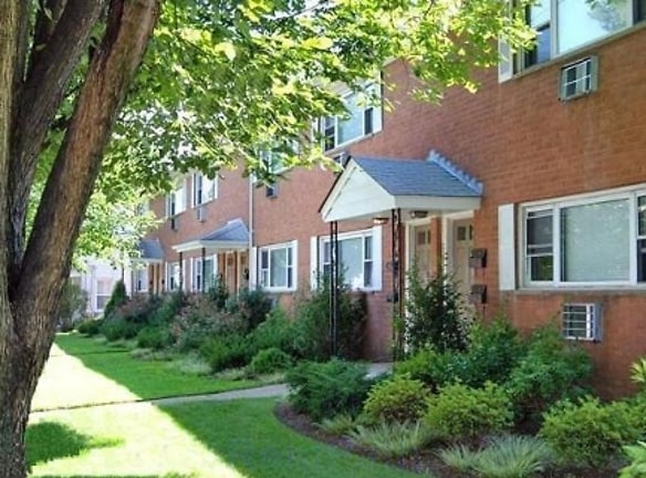 Hawthorne Commons At Lafayette Apartments - Hawthorne, NJ