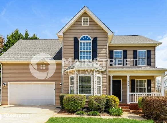 101 Rocky Way Ct - Mount Holly, NC