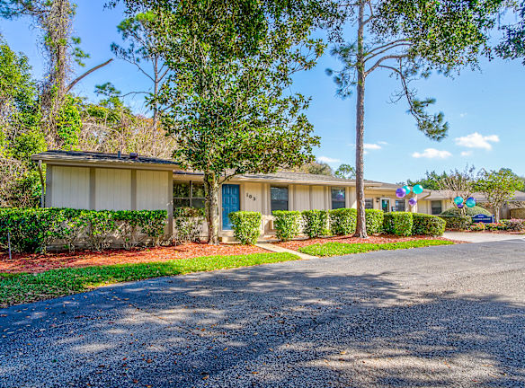Sanford Court Apartments 3291 Sanford Ave Sanford FL Apartments