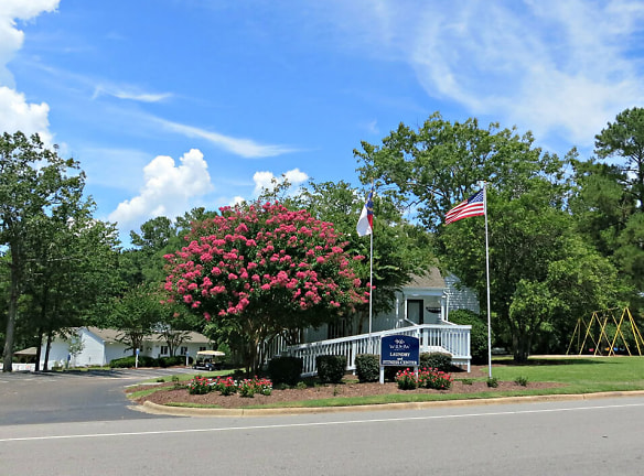 Willow Run Apartments - Fayetteville, NC