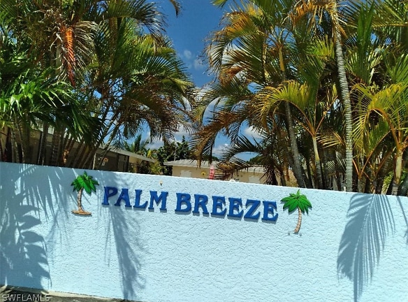 4816 Palm Tree Dr - Cape Coral, FL
