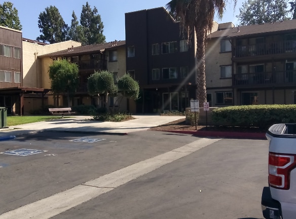 Verner Villa Apartments - Pico Rivera, CA