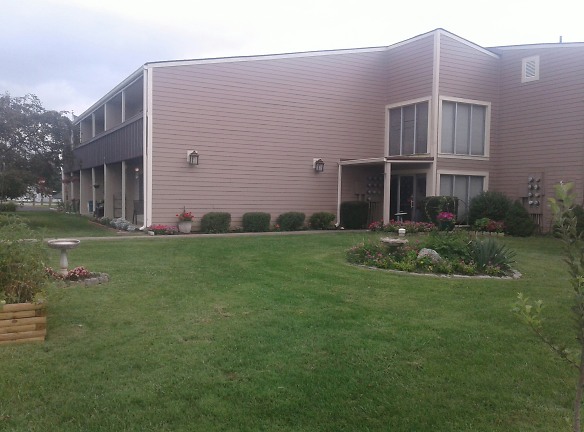 Hillview Apartments - Corydon, IN