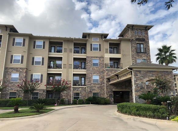 West Oaks Village Apartments - Houston, TX