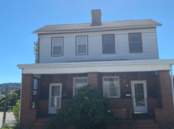 3782 Tallman Ave - Bellaire, OH