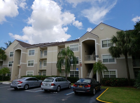 Lakeview Palms Apartments - North Lauderdale, FL