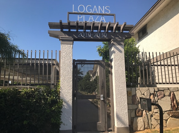 Logan Plaza Apartments - Compton, CA