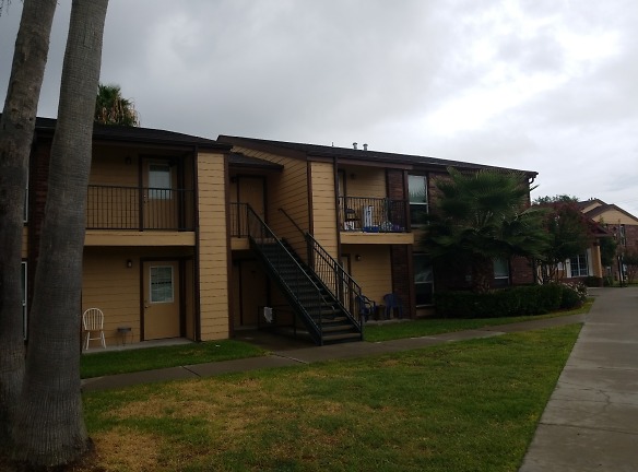 Seaport Village Apartments - Galveston, TX