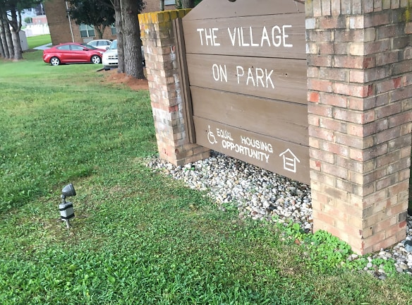 The Village On Park Apartments - Nitro, WV