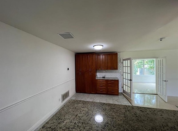 1241 NW 7th St - Boca Raton, FL