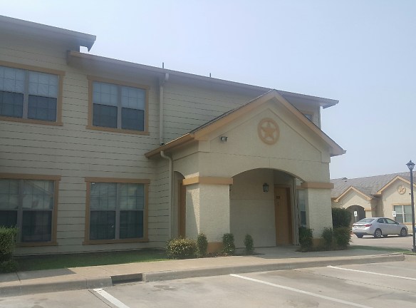 Prairie Commons Apartments - Dallas, TX