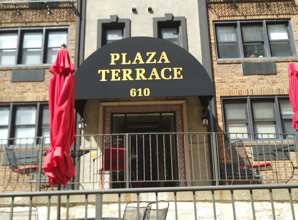 Plaza Terrace Apartments - Kansas City, MO