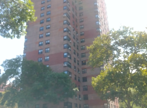 Franklin Plaza Apartments - New York, NY