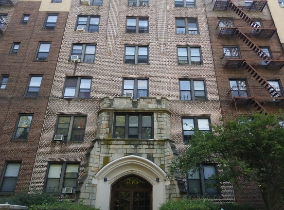 109-10 S PARK LN Apartments - Richmond Hill, NY