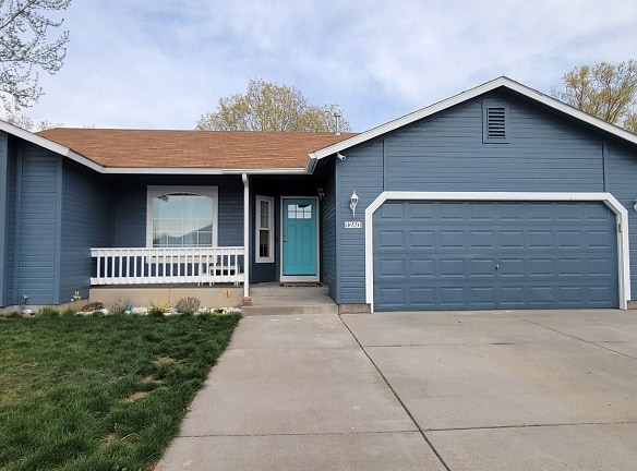 1260 Rosewood St - Mountain Home, ID