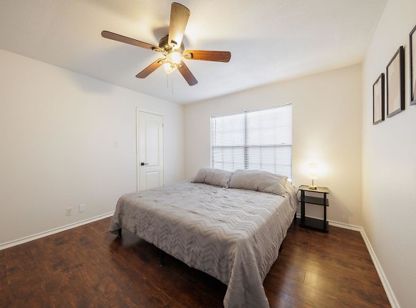Room For Rent - Kyle, TX