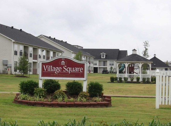 Village Square Searcy - Searcy, AR