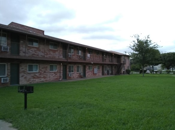 Texan Apts Apartments - Irving, TX